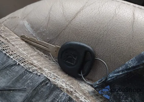 2003 Saturn Vue 4 Cyl из США, поврежденный, VIN 5GZCZ33D53S873768